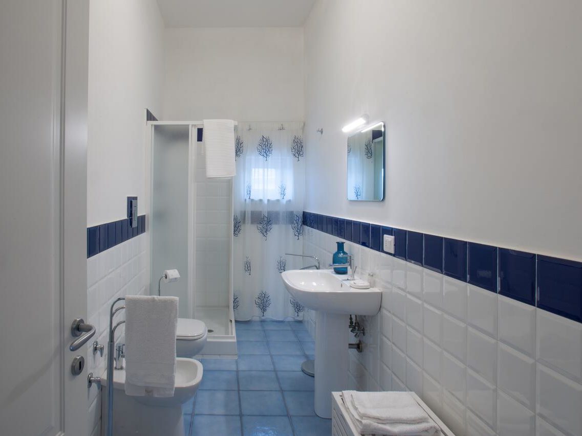 Domus Alfieri bagno in camera