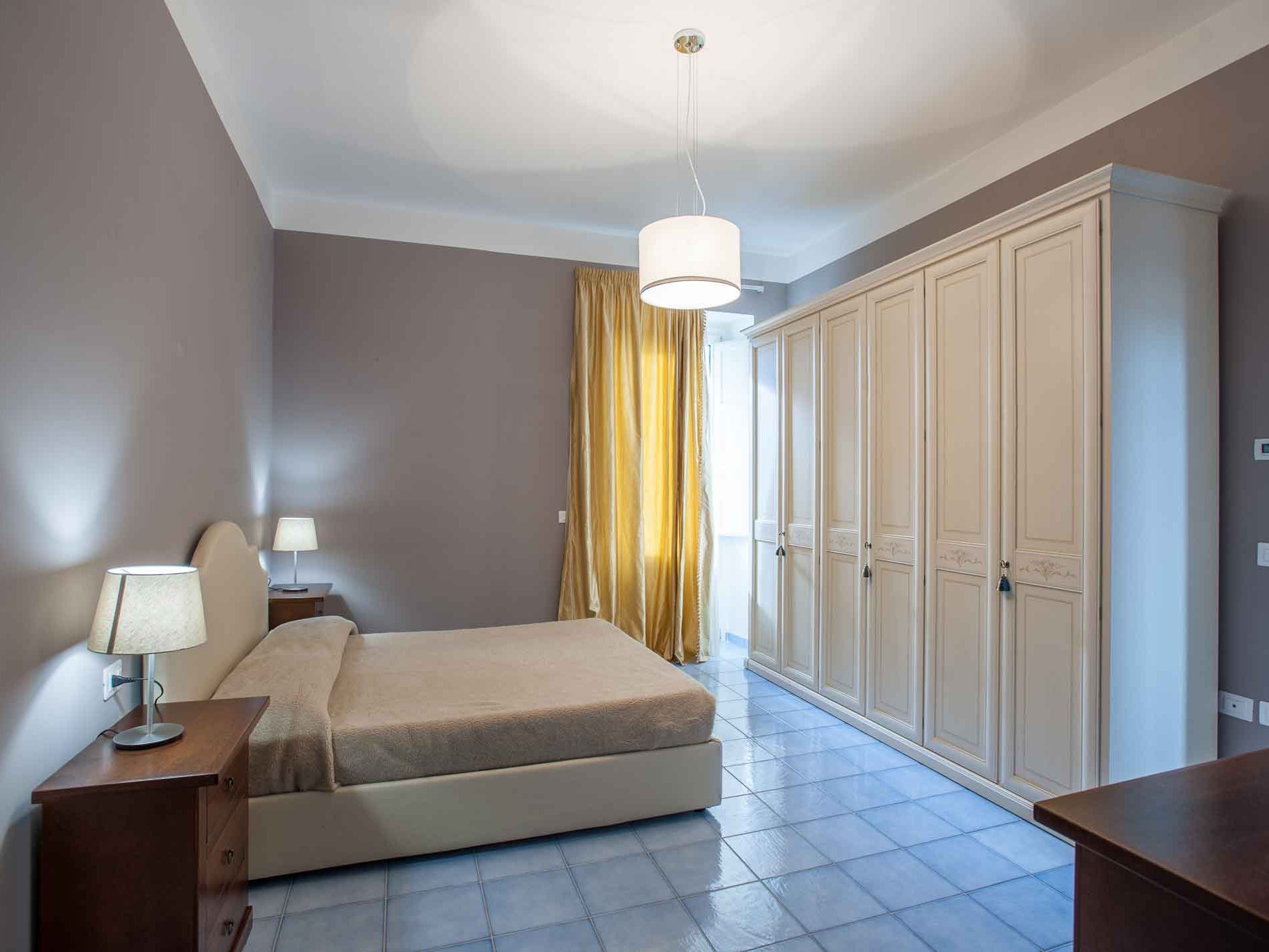 Camera letto matrimoniale con bagno